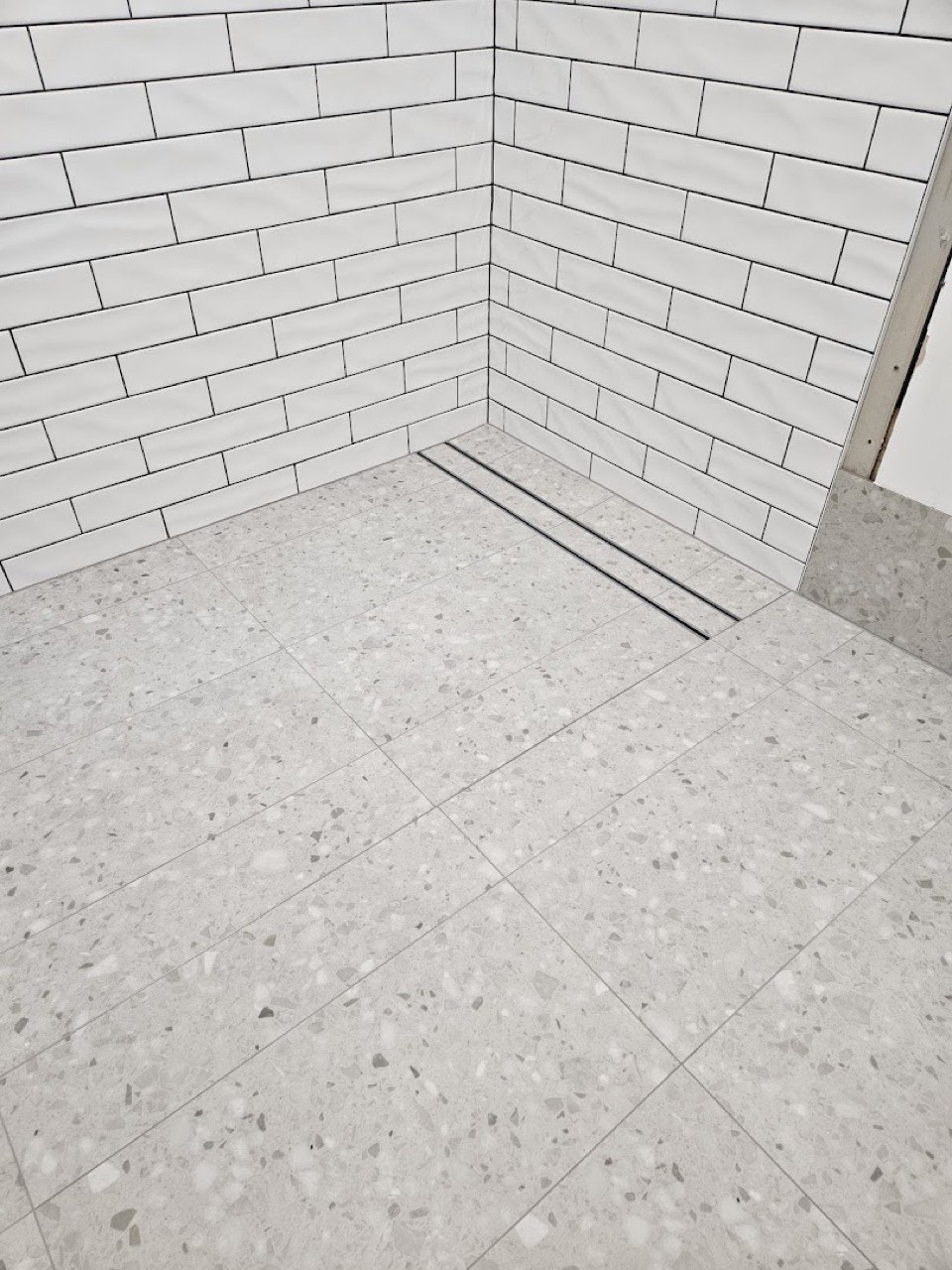Real tiling work by Axent Tiling – bathrooms, splashbacks, floor & wall tiling