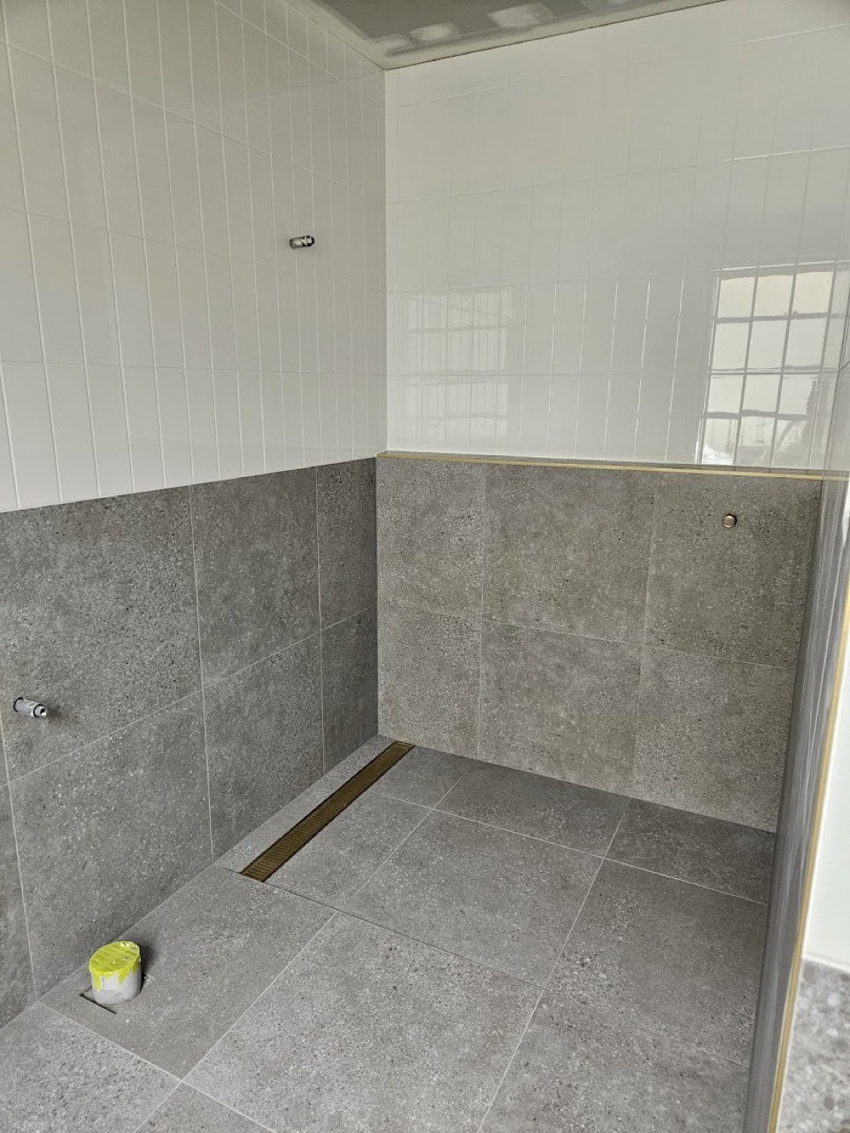 Real tiling work by Axent Tiling – bathrooms, splashbacks, floor & wall tiling