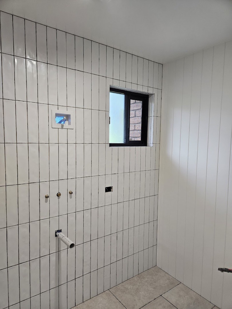 Real tiling work by Axent Tiling – bathrooms, splashbacks, floor & wall tiling
