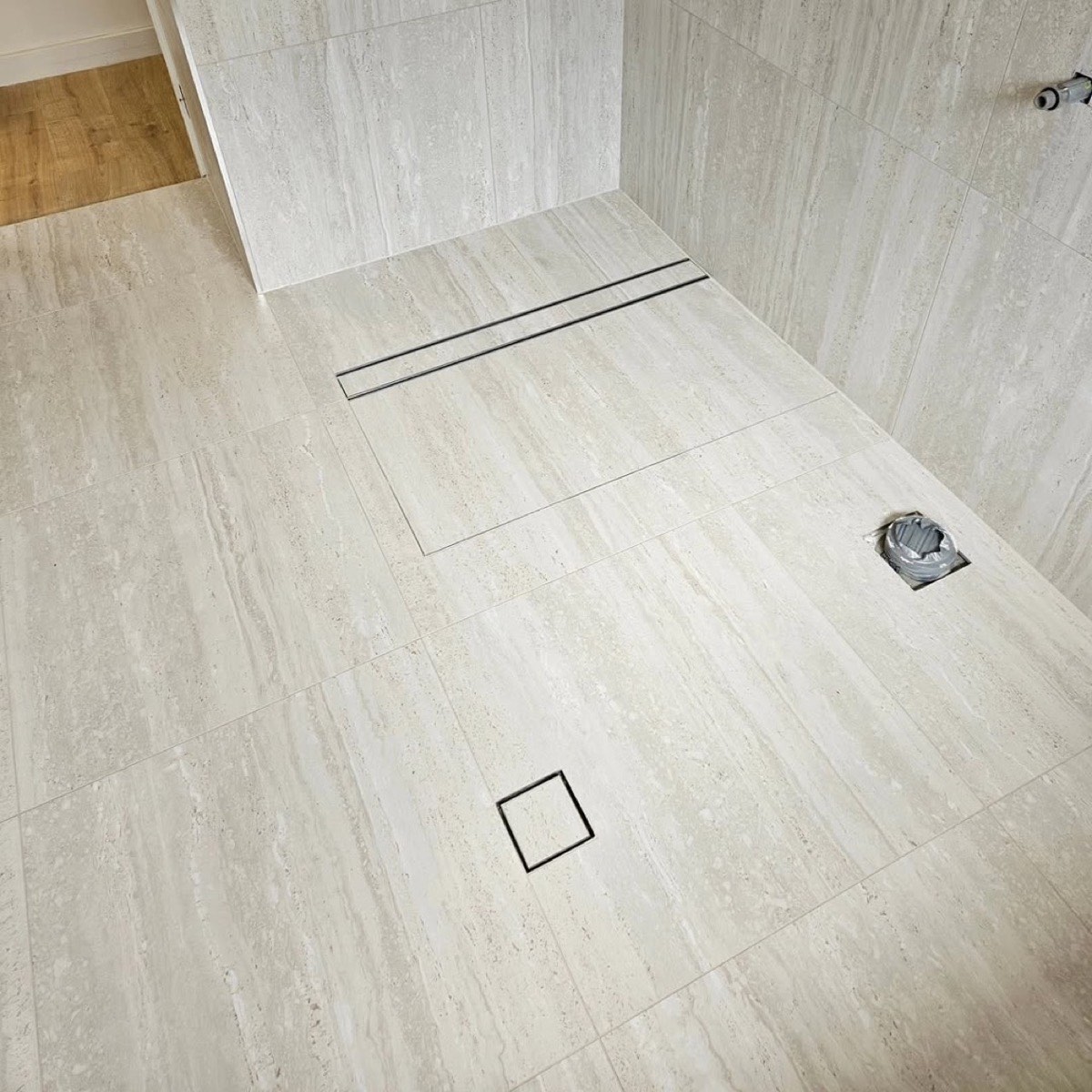 Real tiling work by Axent Tiling – bathrooms, splashbacks, floor & wall tiling