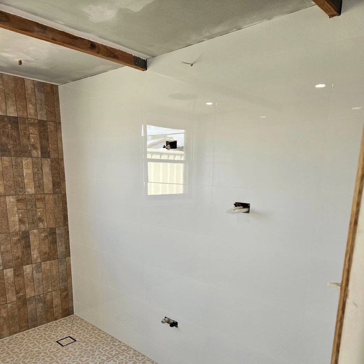 Real tiling work by Axent Tiling – bathrooms, splashbacks, floor & wall tiling