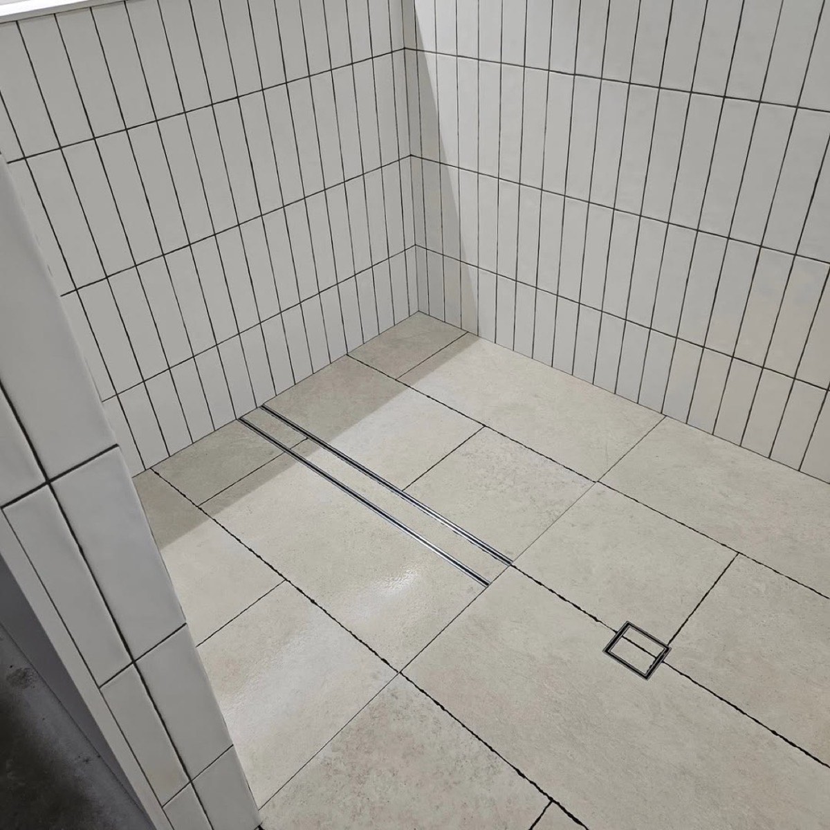 Real tiling work by Axent Tiling – bathrooms, splashbacks, floor & wall tiling