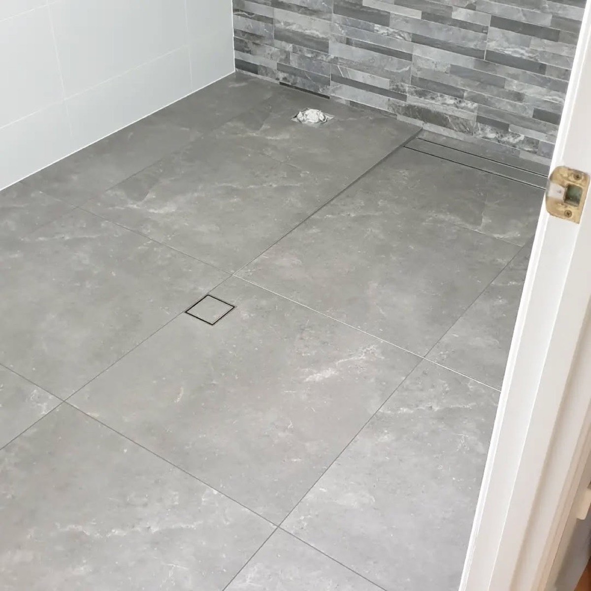 Real tiling work by Axent Tiling – bathrooms, splashbacks, floor & wall tiling