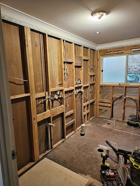 Real tiling work by Axent Tiling – bathrooms, splashbacks, floor & wall tiling