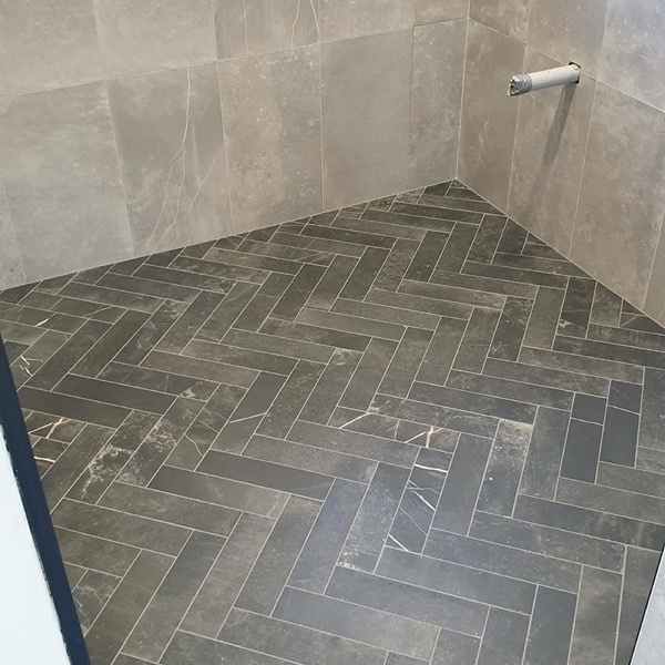 Real tiling work by Axent Tiling – bathrooms, splashbacks, floor & wall tiling