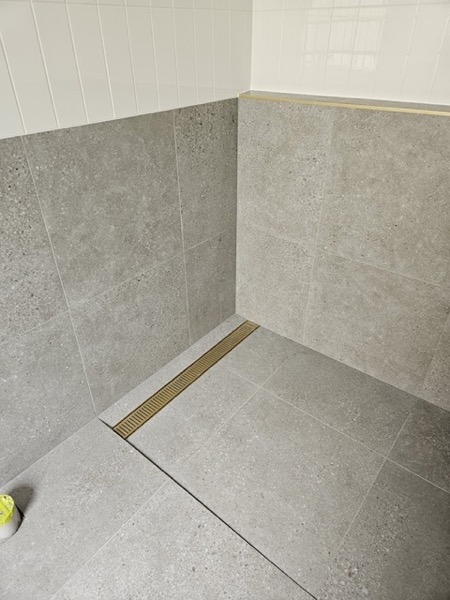 Real tiling work by Axent Tiling – bathrooms, splashbacks, floor & wall tiling