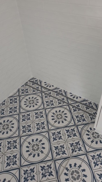 Real tiling work by Axent Tiling – bathrooms, splashbacks, floor & wall tiling