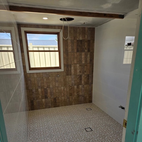 Real tiling work by Axent Tiling – bathrooms, splashbacks, floor & wall tiling