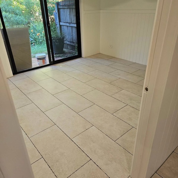 Real tiling work by Axent Tiling – bathrooms, splashbacks, floor & wall tiling