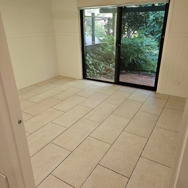 Real tiling work by Axent Tiling – bathrooms, splashbacks, floor & wall tiling