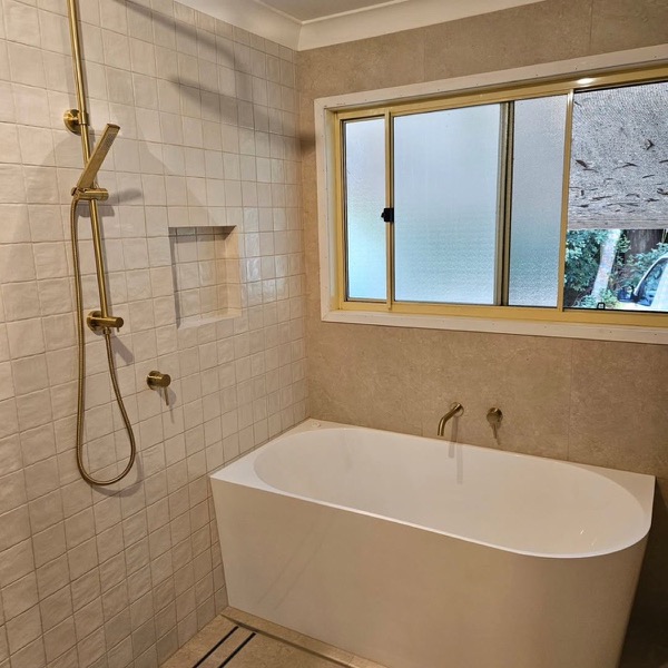 Real tiling work by Axent Tiling – bathrooms, splashbacks, floor & wall tiling
