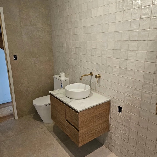 Real tiling work by Axent Tiling – bathrooms, splashbacks, floor & wall tiling