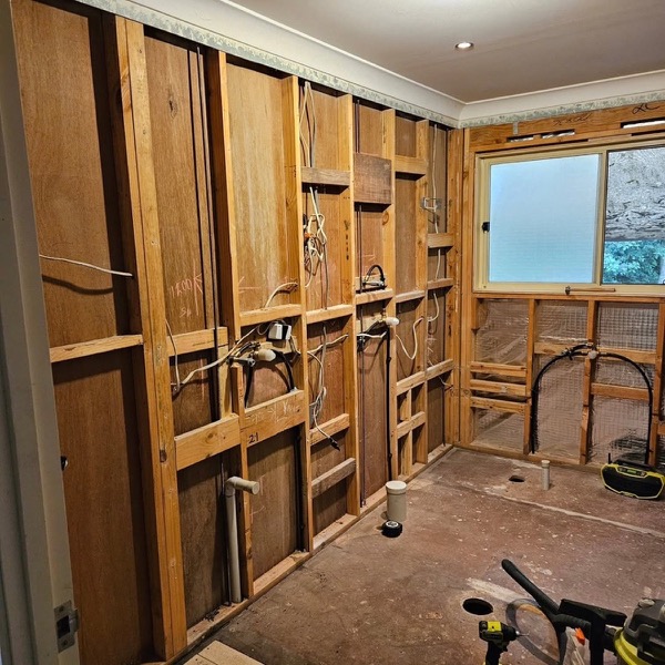 Real tiling work by Axent Tiling – bathrooms, splashbacks, floor & wall tiling